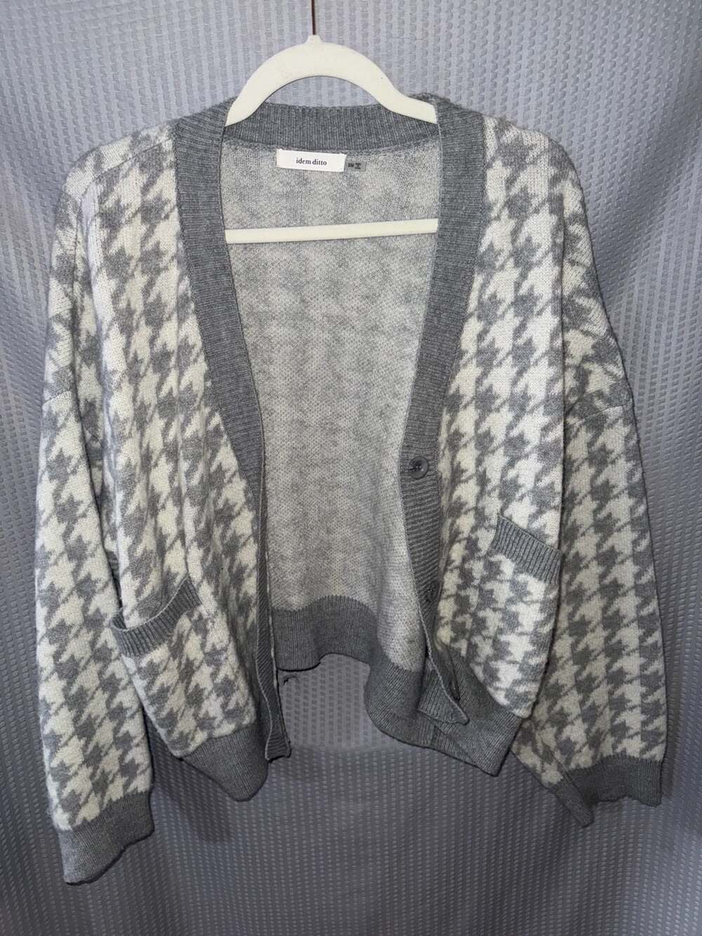 Idem Ditto Gray and White Houndstooth Knit Button-Up Cardigan